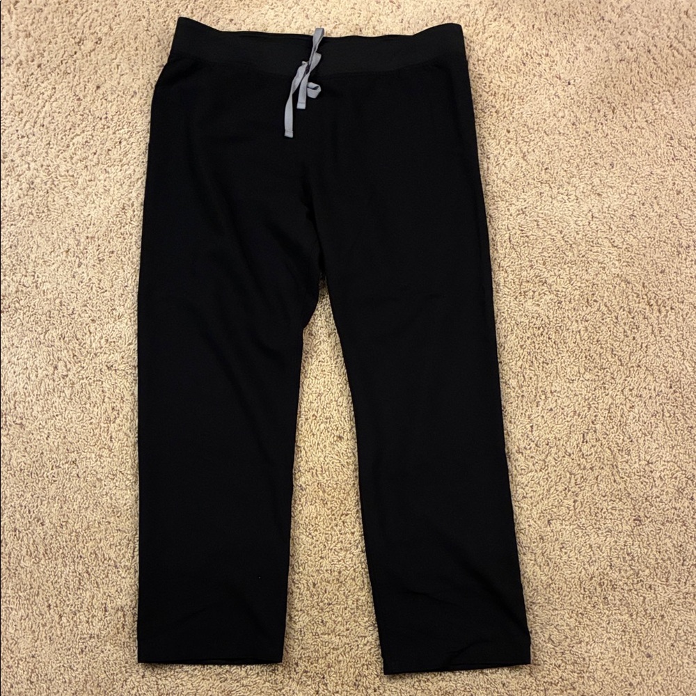 Figs Livingston Black Scrub Pant